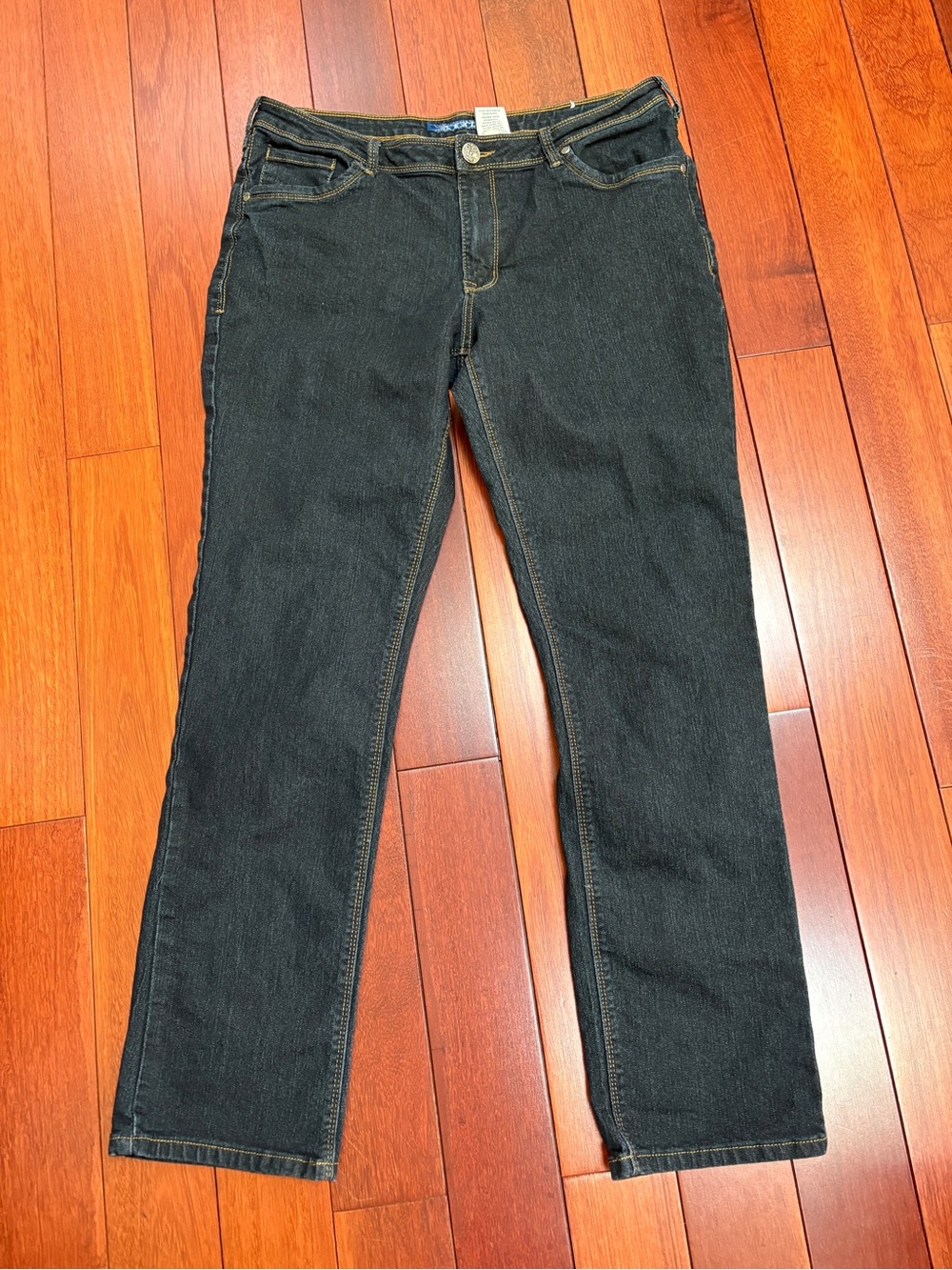 Lexi Women's Black Straight-Leg Jeans - Classic Everyday Fit